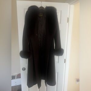 Barely used ! FAUX FUR AUTHENTIC